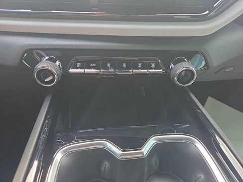 Used 2025 Chevrolet Silverado EV RST AWD/4WD image 19