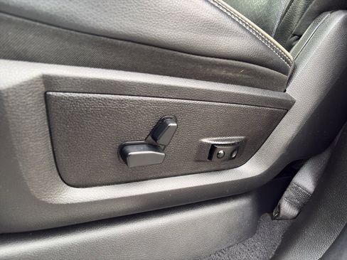 Used 2020 RAM 3500 Laramie image 8