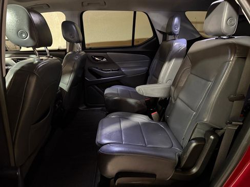 Used 2018 Chevrolet Traverse LT AWD/4WD image 12