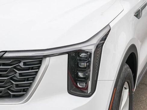 New 2026 Kia Sorento LX FWD image 34