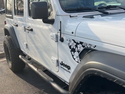 Used 2022 Jeep Wrangler Unlimited Sport image 9