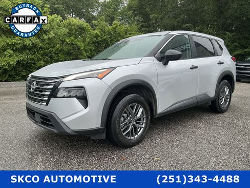 Used 2024 Nissan Rogue S AWD/4WD image 1