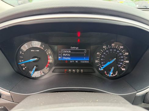 Used 2016 Ford Fusion SE FWD image 22