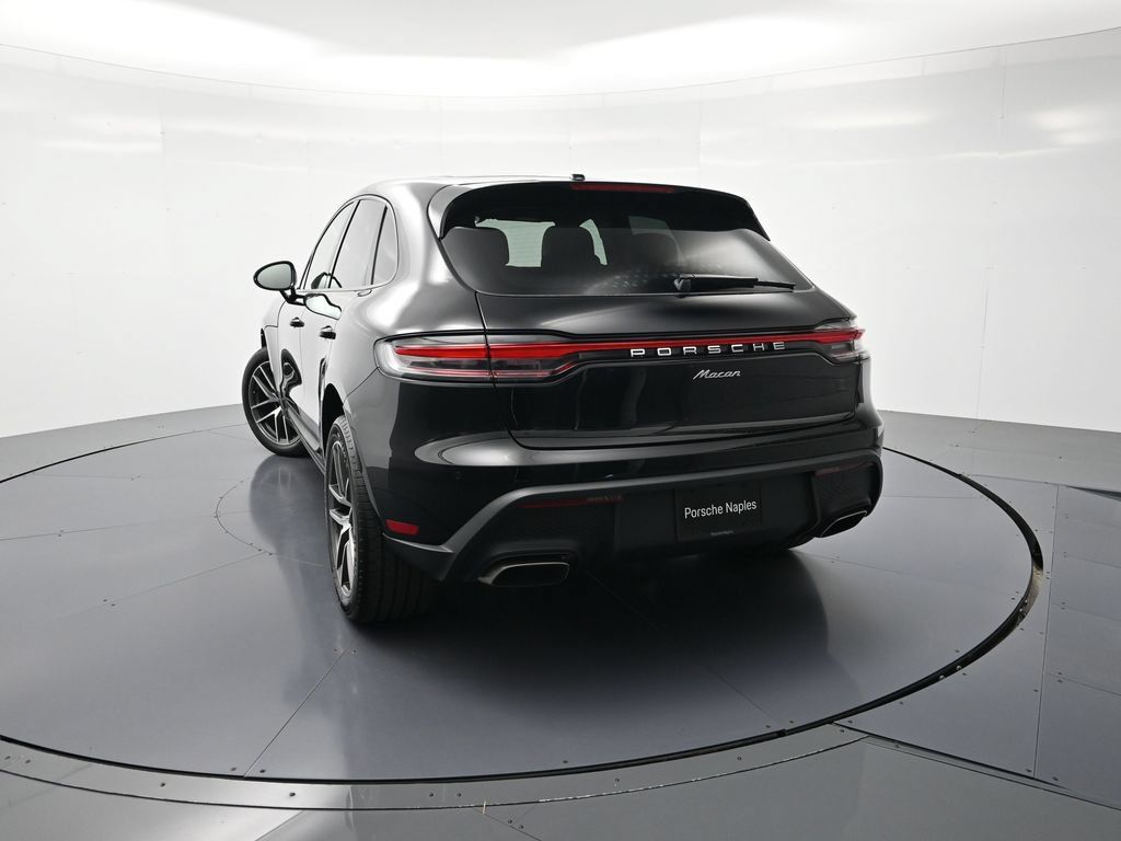 Certified 2026 Porsche Macan AWD/4WD image 27