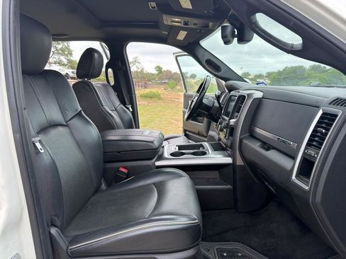 Used 2017 RAM 3500 Laramie Longhorn image 17