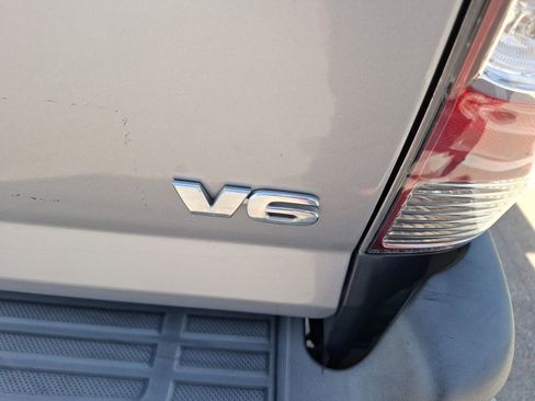 Used 2014 Toyota Tacoma Base w/ TRD Sport Package image 12