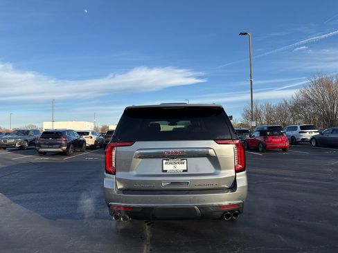 Used 2023 GMC Yukon XL Denali image 4