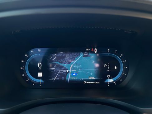 Certified 2025 Volvo V60 B5 Cross Country Ultra w/ Protection Package Premier image 18