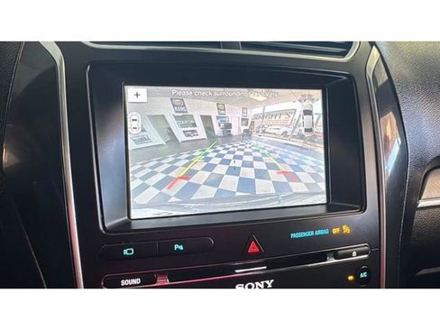 Used 2018 Ford Explorer Sport w/ Equipment Group 401A image 18