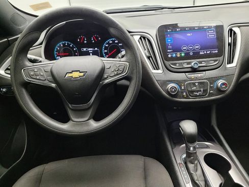 Used 2021 Chevrolet Malibu LS FWD image 22