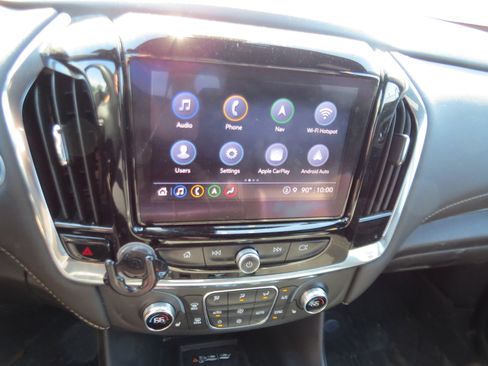 Used 2023 Chevrolet Traverse LT w/ LT Premium Package AWD/4WD image 21