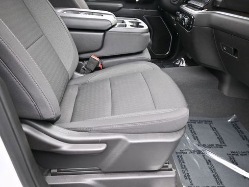 Used 2025 Chevrolet Silverado 2500 LT w/ Convenience Package image 41