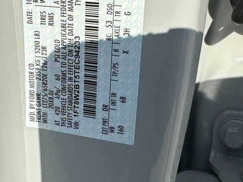 New 2026 Ford F250 Lariat w/ Black Appearance Package image 18