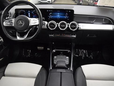 Used 2023 Mercedes-Benz GLB 250 image 19