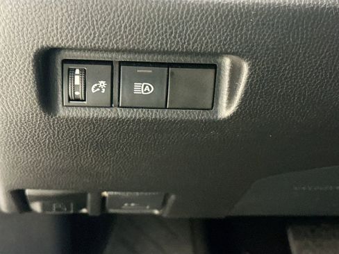 Certified 2019 Toyota RAV4 XLE image 10