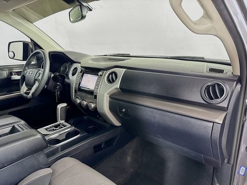Used 2017 Toyota Tundra SR5 image 28