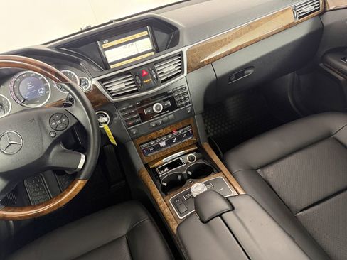 Used 2011 Mercedes-Benz E 350 4MATIC Sedan image 36