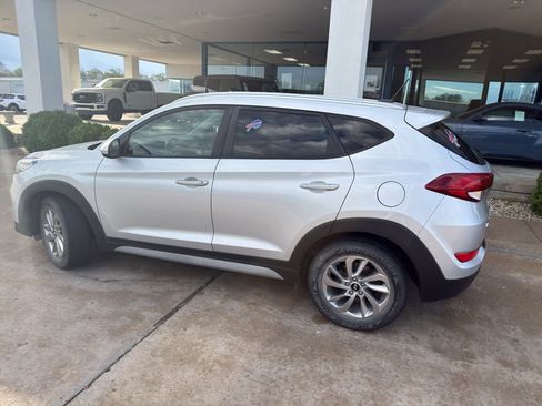 Used 2017 Hyundai Tucson SE image 9