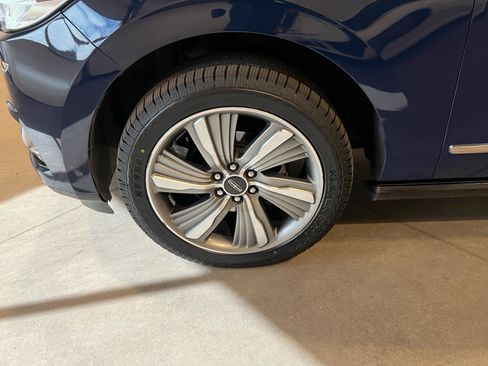 Used 2018 Lincoln Navigator Reserve w/ Technology Package image 50