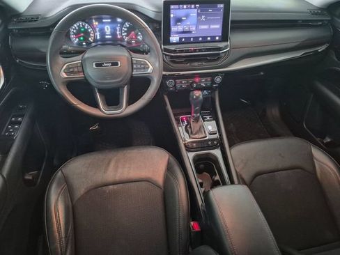 Used 2022 Jeep Compass Trailhawk AWD/4WD image 12