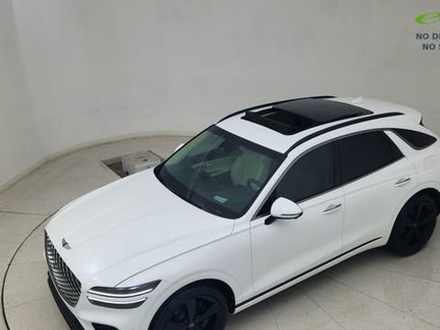 Used 2023 Genesis GV70 3.5T Sport w/ Sport Prestige Package AWD/4WD image 85