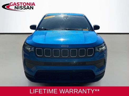 Used 2023 Jeep Compass Sport AWD/4WD image 2