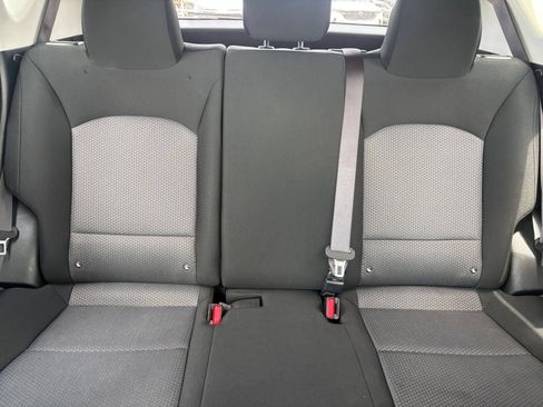 Used 2025 Kia Soul LX w/ LX Technology Package FWD image 36