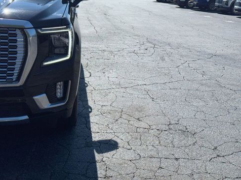 Used 2024 GMC Yukon XL Denali RWD image 10