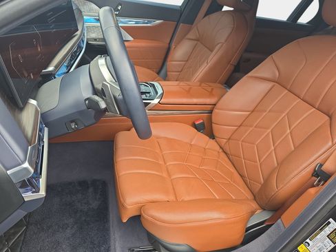 Used 2023 BMW 760i xDrive AWD/4WD image 15