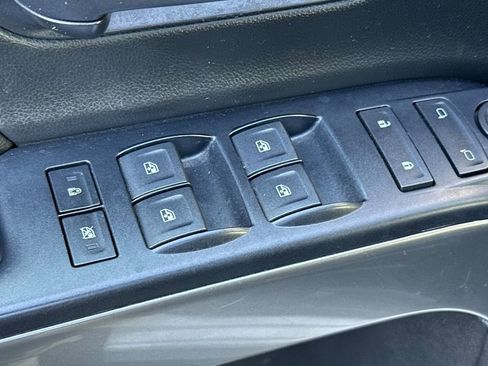 Used 2017 Chevrolet Silverado 1500 LT w/ LT Eassist Package AWD/4WD image 11