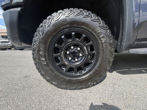 Used 2024 GMC Sierra 1500 AT4X w/ AT4X AEV Edition AWD/4WD image 12