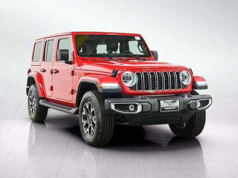 Used 2026 Jeep Wrangler Unlimited Sahara AWD/4WD image 7