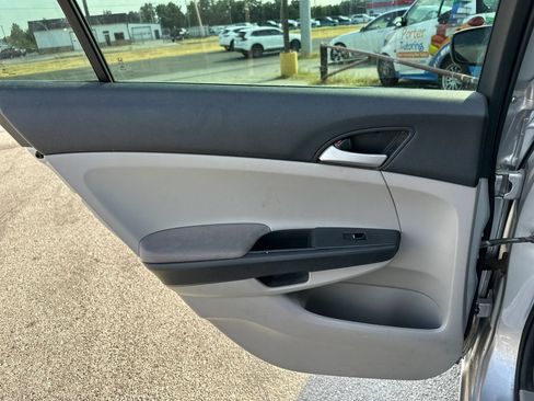 Used 2011 Honda Accord LX-P image 20