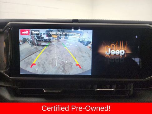 Certified 2024 Jeep Wrangler Unlimited Sahara w/ Technology Group AWD/4WD image 19