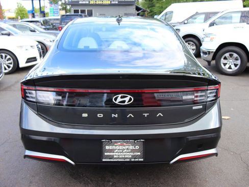 Used 2026 Hyundai Sonata Blue FWD image 4