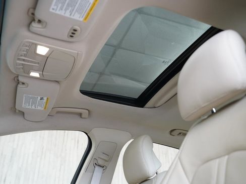 Used 2013 Lincoln MKZ 4dr Sdn FWD image 23