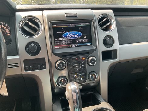 Used 2014 Ford F150 FX4 w/ Equipment Group 402A Luxury AWD/4WD image 17