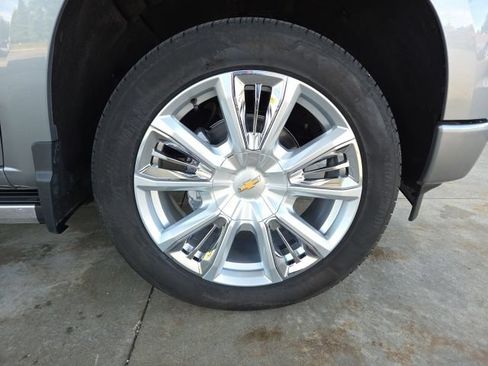 Used 2024 Chevrolet Silverado 1500 High Country AWD/4WD image 83