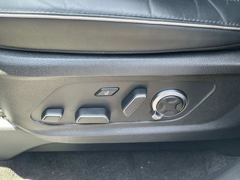 Used 2025 Hyundai Palisade Calligraphy image 21