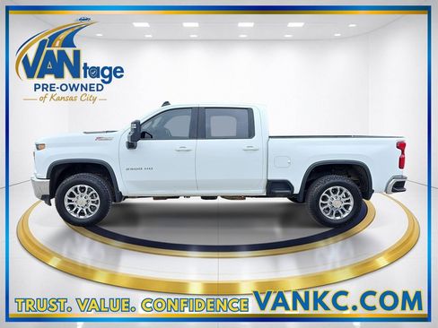 Used 2022 Chevrolet Silverado 2500 LT w/ Convenience Package AWD/4WD image 10