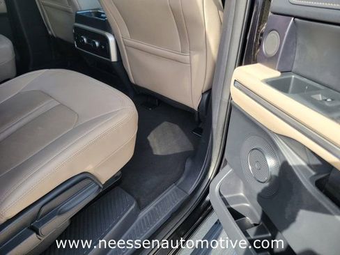 Used 2024 Ford Expedition Max Limited AWD/4WD image 11