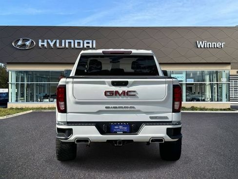 Used 2022 GMC Sierra 1500 Elevation w/ X31 Off-Road Package AWD/4WD image 3