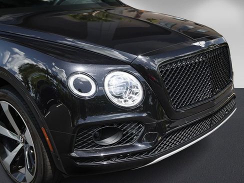 Used 2019 Bentley Bentayga AWD/4WD image 10
