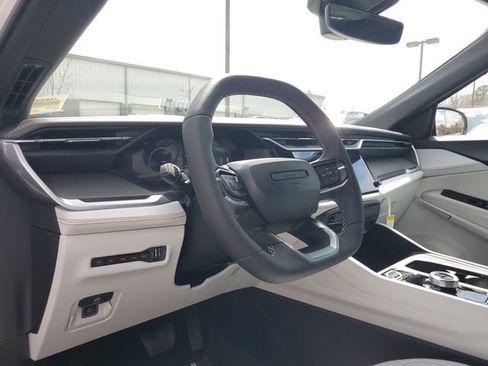 New 2026 Jeep Cherokee Overland image 22