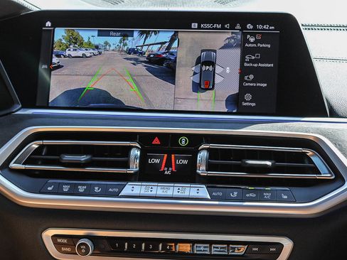 Used 2023 BMW X5 xDrive40i w/ Parking Assistance Package image 14