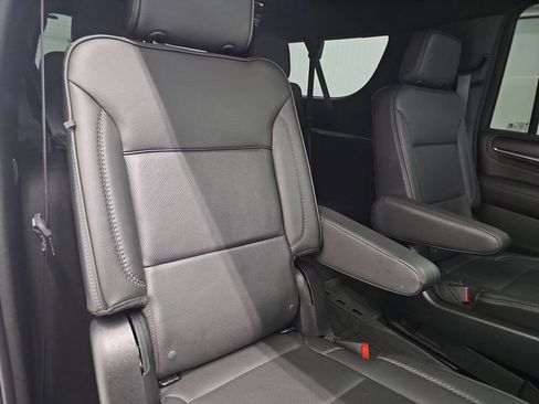 Used 2022 GMC Yukon XL Denali w/ Denali Premium Package AWD/4WD image 34