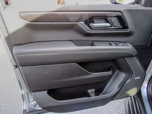 New 2026 GMC Yukon XL Elevation image 13