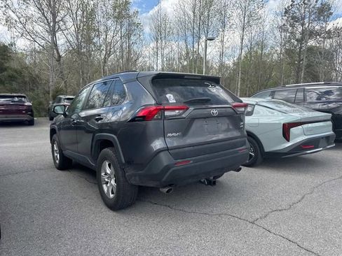 Used 2019 Toyota RAV4 XLE image 8