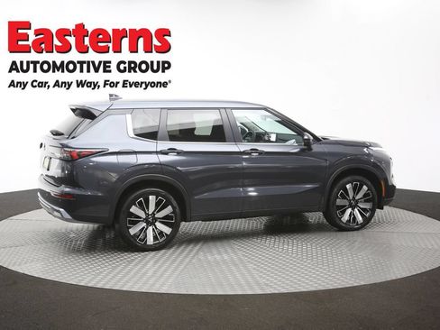 Used 2025 Mitsubishi Outlander SE AWD/4WD image 38