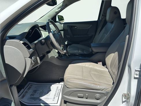 Used 2017 Chevrolet Traverse LT AWD/4WD image 9